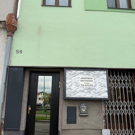 Apartman V Rodinnem Dome Jaromer Exterior photo