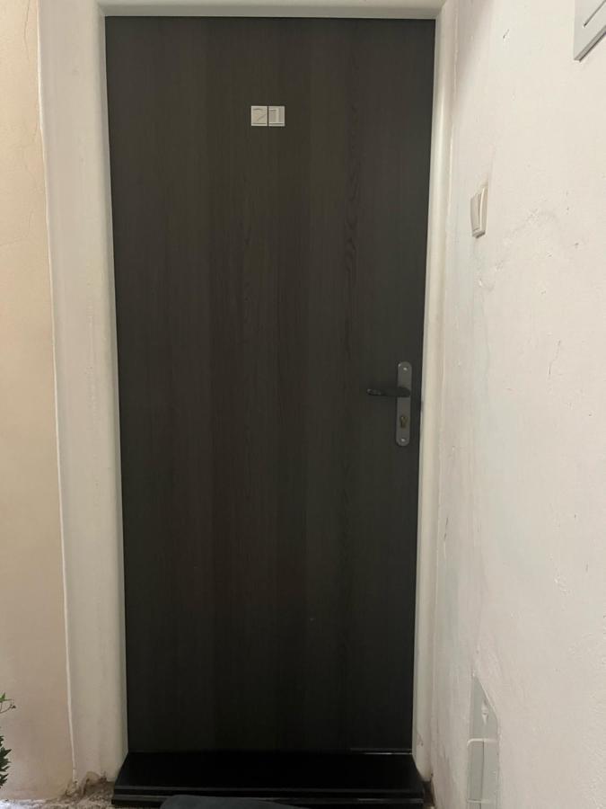 Apartman V Rodinnem Dome Jaromer Exterior photo